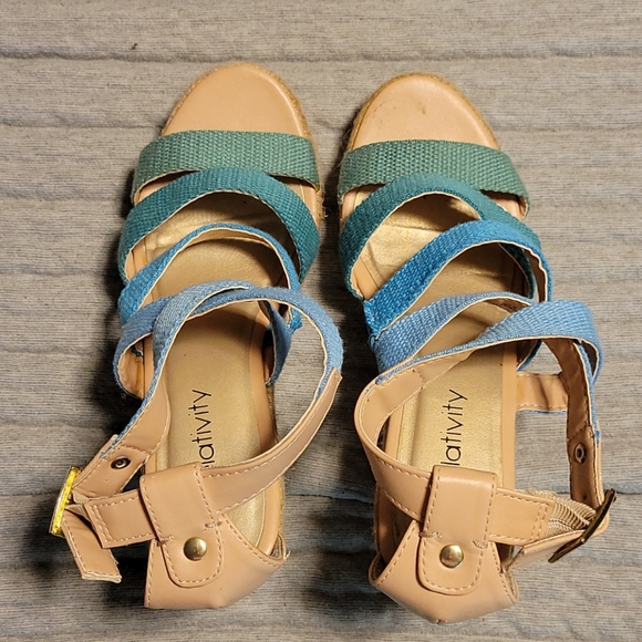 Relativity Lively Wedge Sandals - Picture 4 of 8